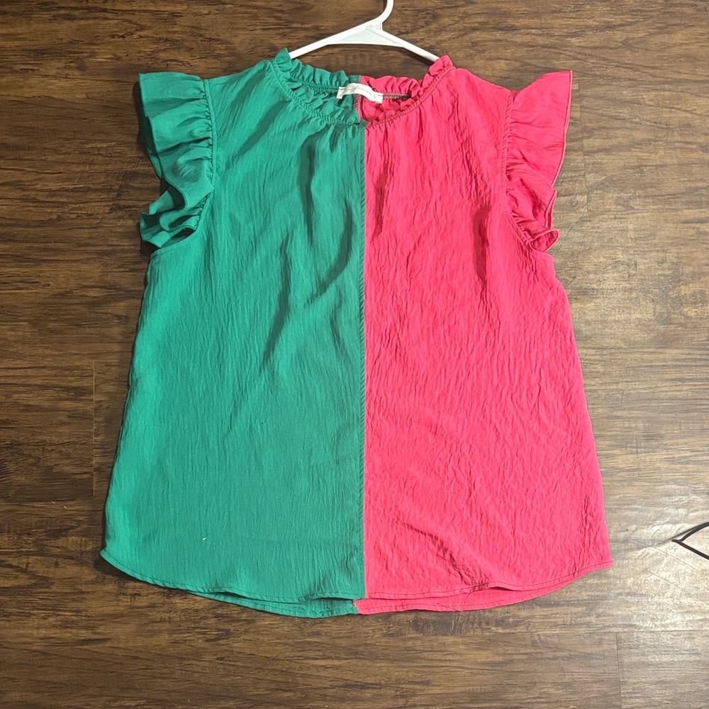 Ces Femme Green and Pink Ruffle Sleeve Top